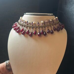 Vintage 80s beaded choker necklace gold tone with pearls and red drips